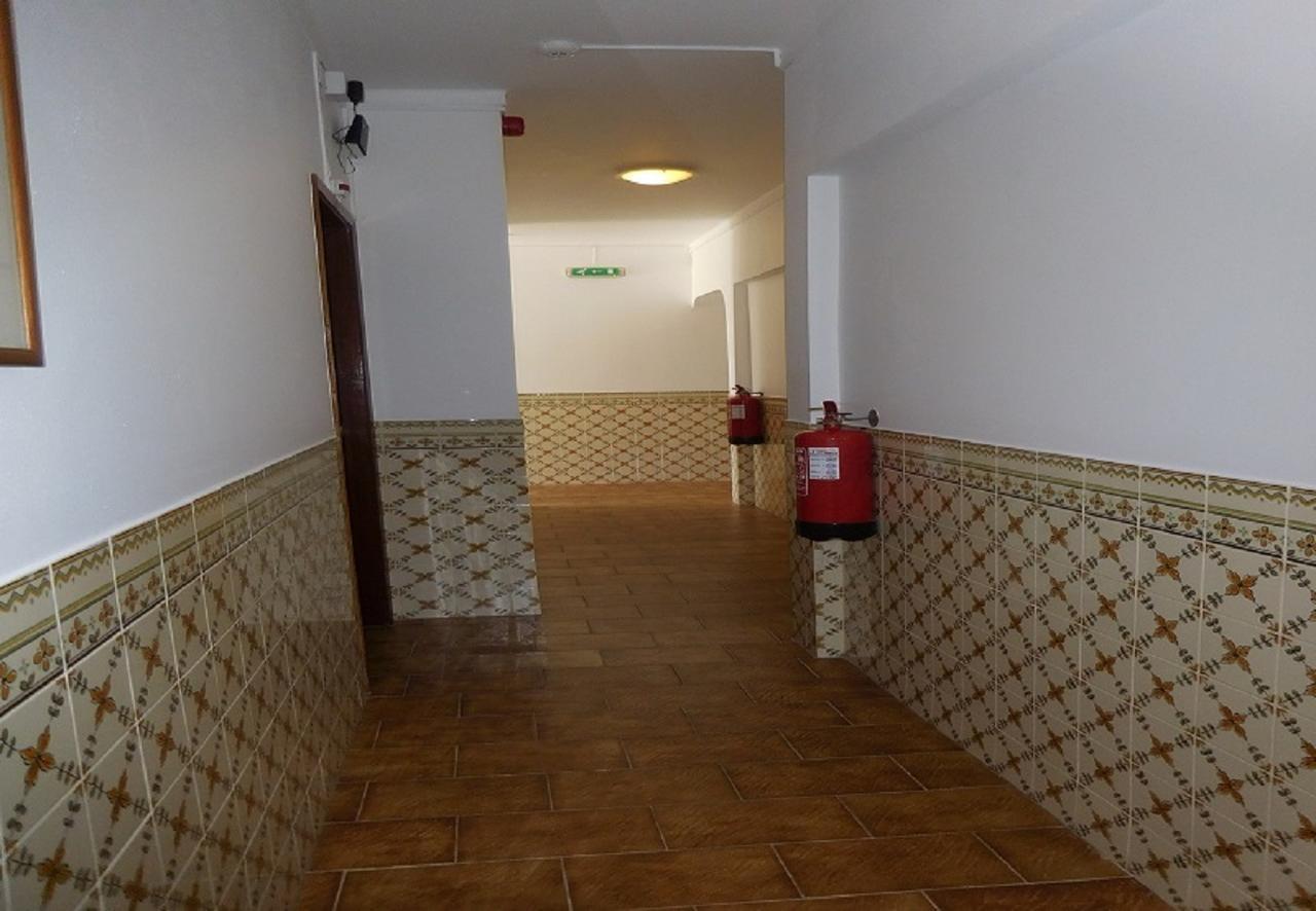 Hotel Residencial Campo-Mar By Umbral Portimão Esterno foto A corridor in a hotel